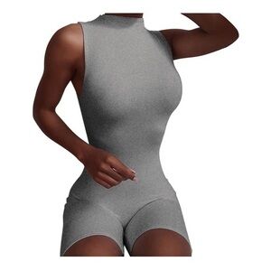 NWOT Gray Jumpsuit Zipper Sleeveless Rompers